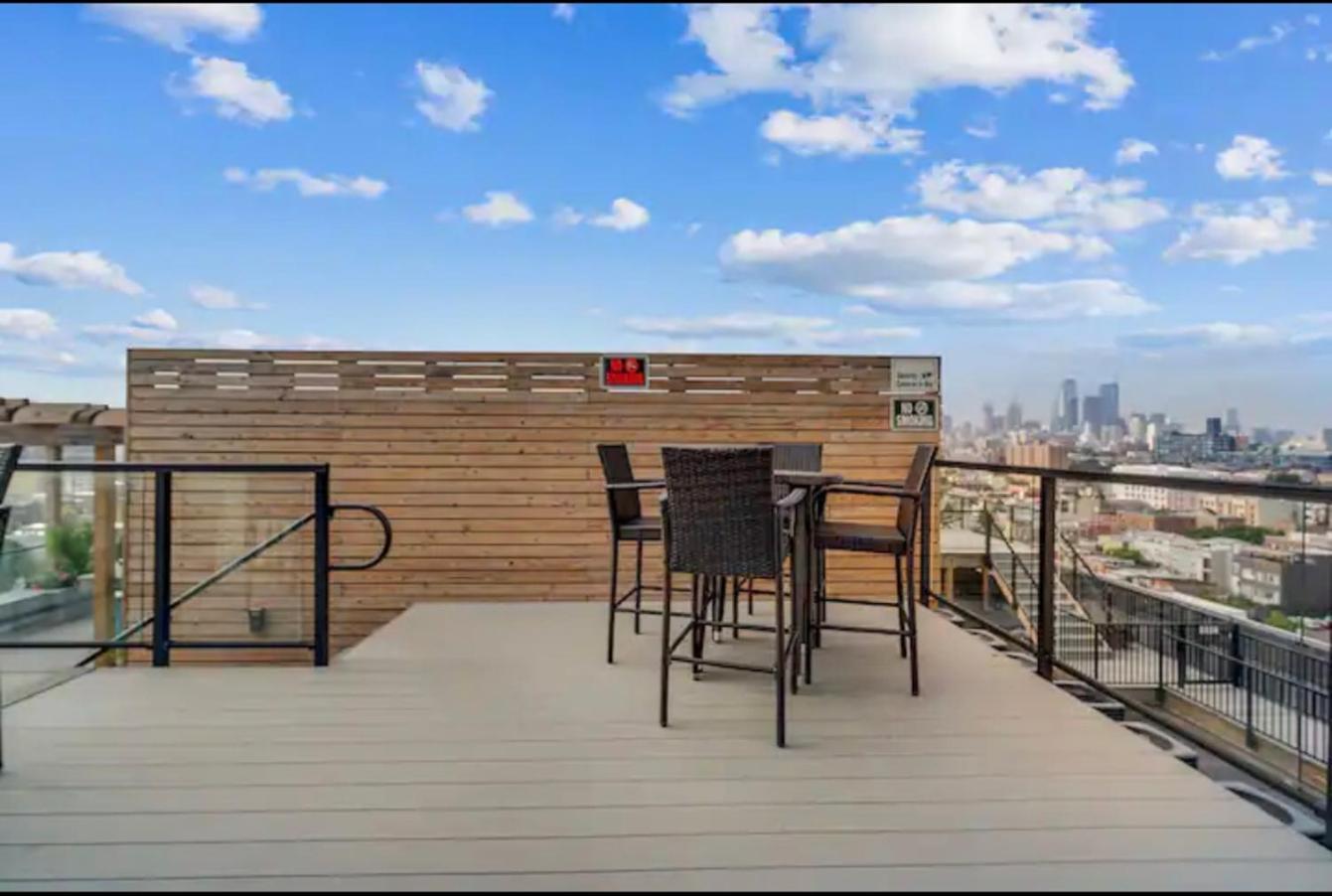 Magnificent W Rooftop Pool Apartment *