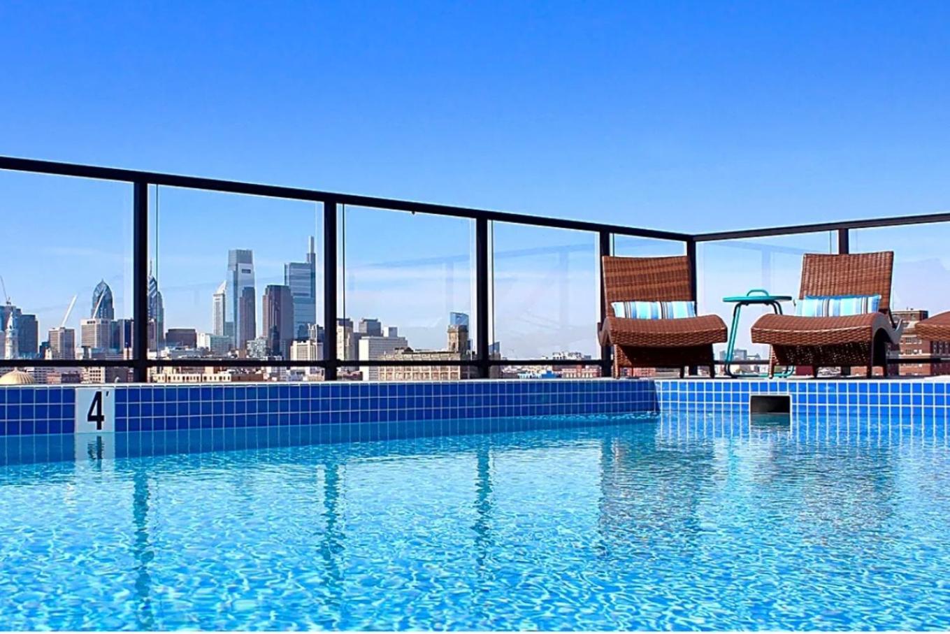 Magnificent W Rooftop Pool Apartment